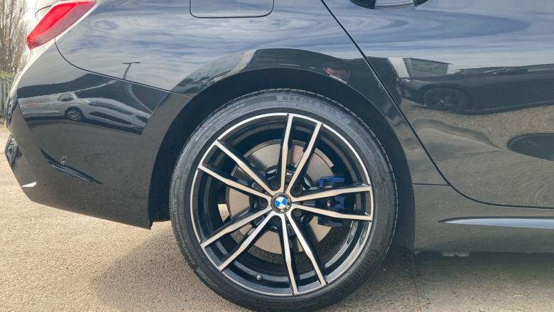 BMW 3 Series 330e M Sport 4dr Step Auto Saloon